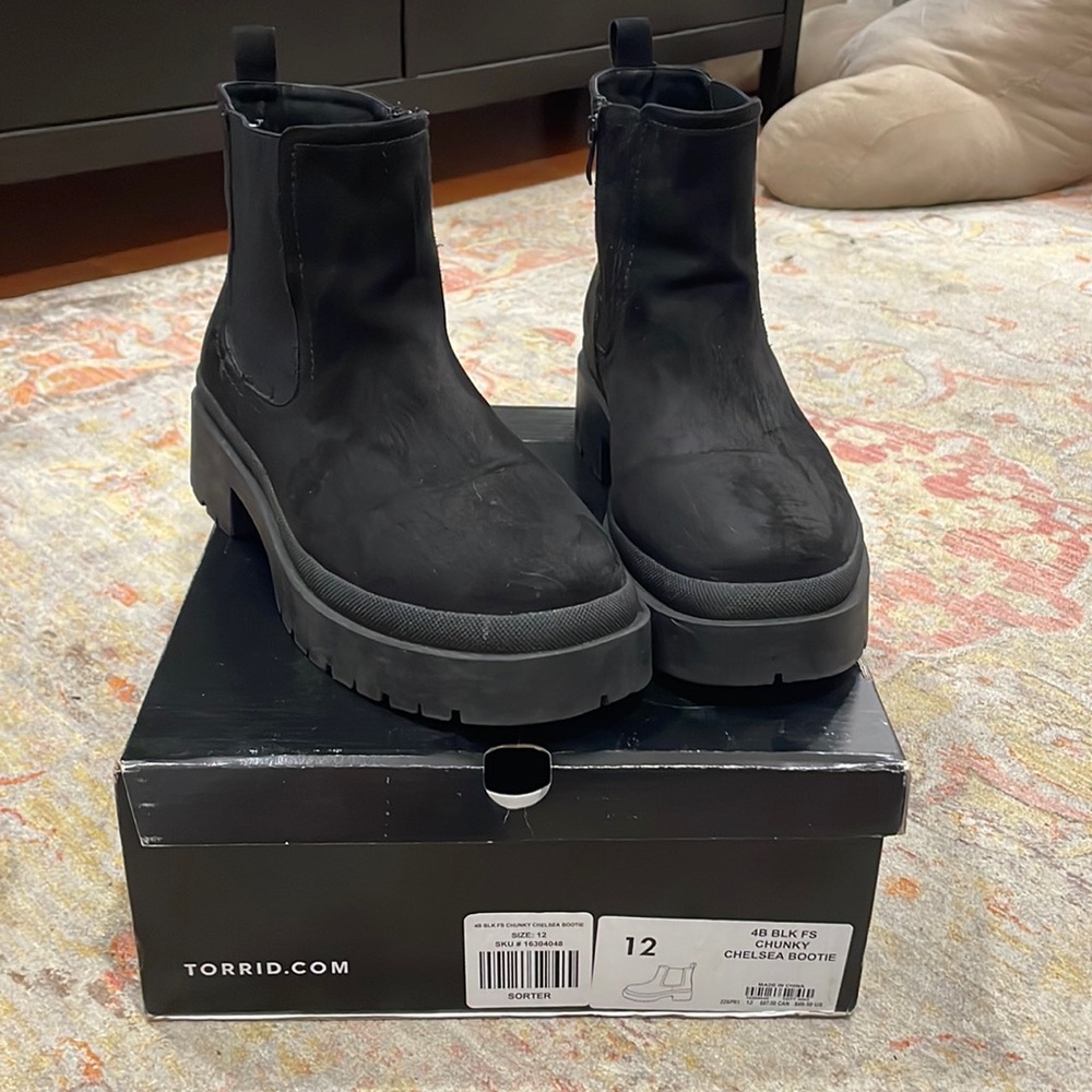 Black Chunky Chelsea Bootie